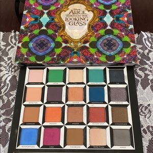 Urban Decay Alice Though the Looking Glass